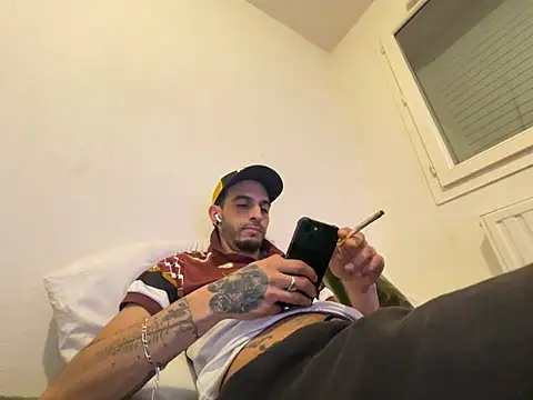 Rebeu313 live sex cam