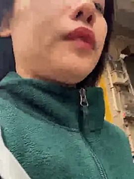 Eliza-E's cam snapshot