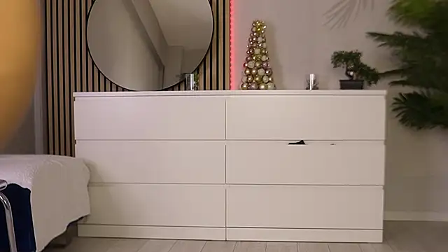 HottieLillyXXX's cam snapshot