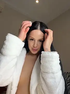 Evayra's cam snapshot