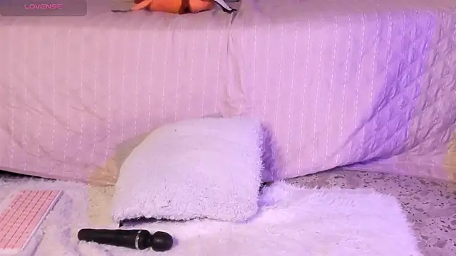 Luna-Chann's cam snapshot