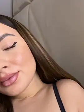 EclipseLunaireSouveraine's cam snapshot