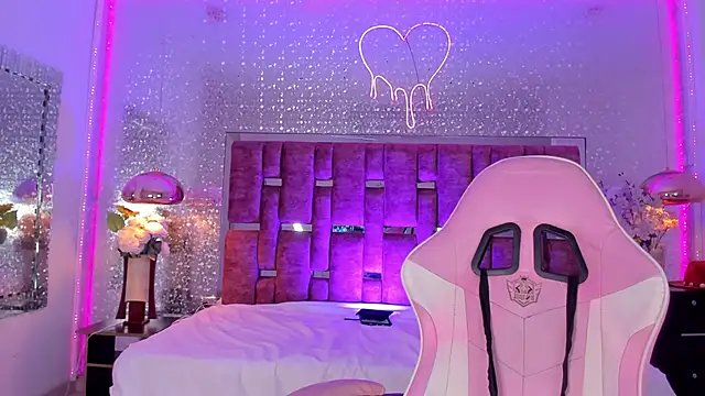 KylieVictoria live sex cam