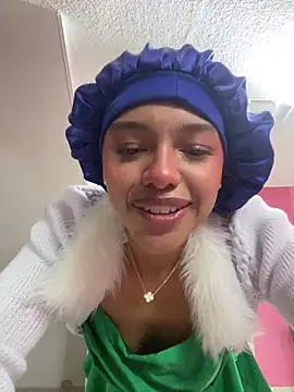 PrettyLia's cam snapshot