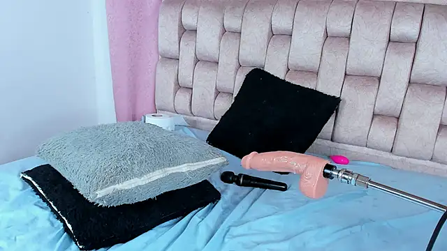 Emma_Evelyn's cam snapshot