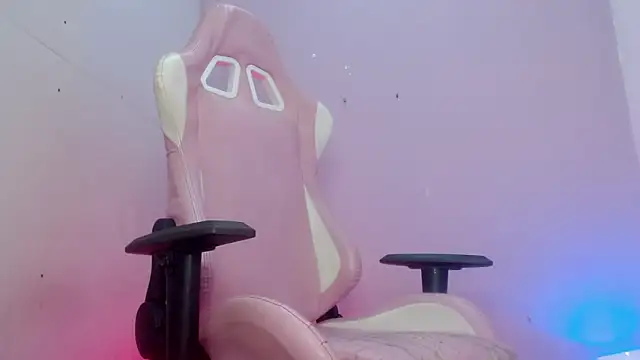 Cash_G_'s cam snapshot