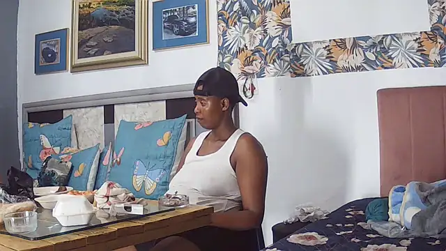 SweetPortableAmber live sex cam