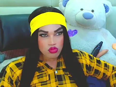 NharaBigCock live sex cam