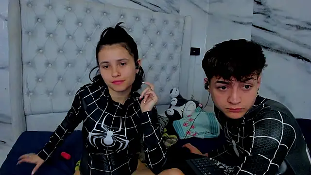 Ari_and_Storm live sex cam