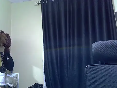 Horny-slut_'s cam snapshot