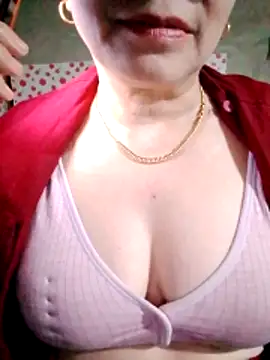 small-house123's cam snapshot