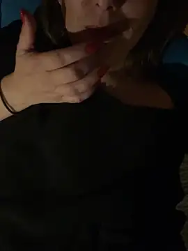 Reine_du_Vice84's cam snapshot