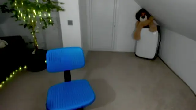 A_L_L_Y's cam snapshot