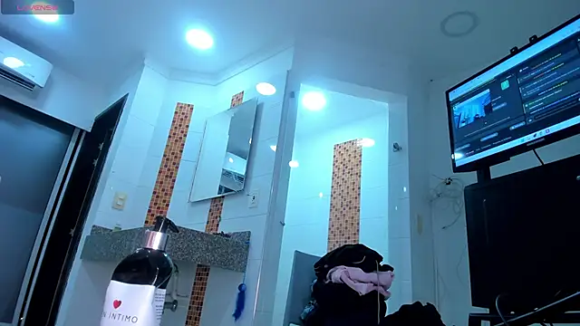 Luna_Raay live sex cam