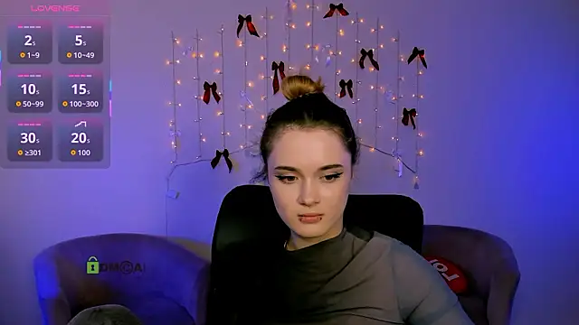 liana_kisses live sex cam