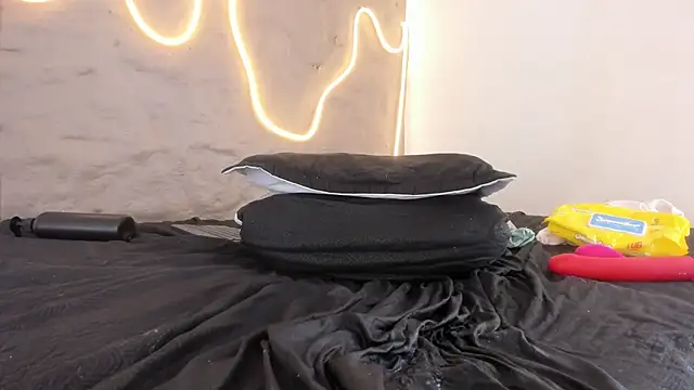 Shanntal_'s cam snapshot