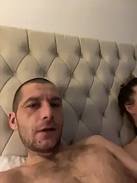 Kinkycouple142 live sex cam