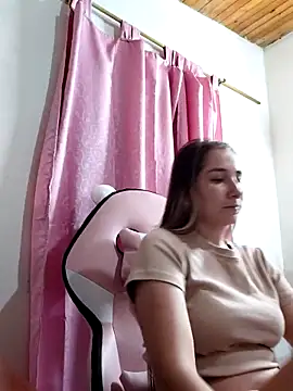 Iris_love18's cam snapshot