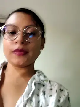 Laura_Daza1's cam snapshot