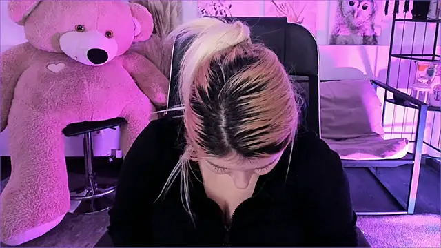 DiaAngell's cam snapshot