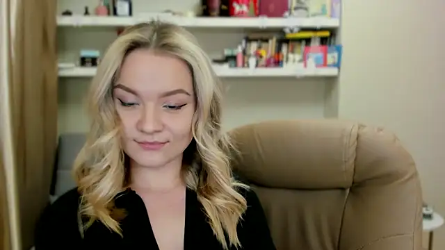 Kara_Smith_'s cam snapshot