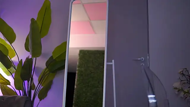 VeloraMuse's cam snapshot