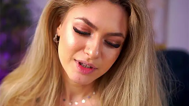 NayaQuinn's cam snapshot