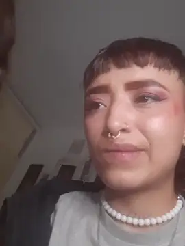 AlexxaAndRileyy live sex cam