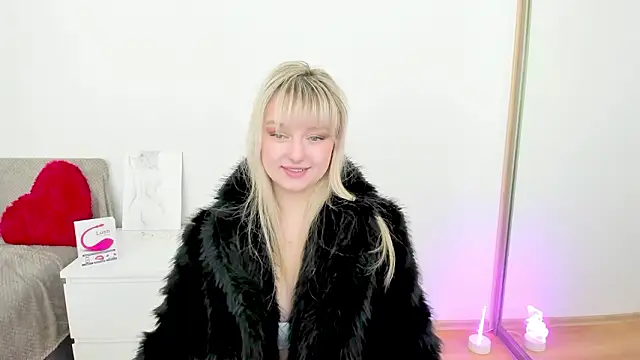 Queen_in_touch's cam snapshot