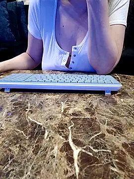 Jeannie_69_andahalf's cam snapshot