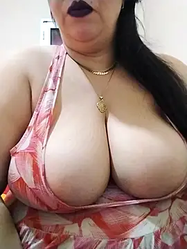 milkbreastsexy's cam snapshot