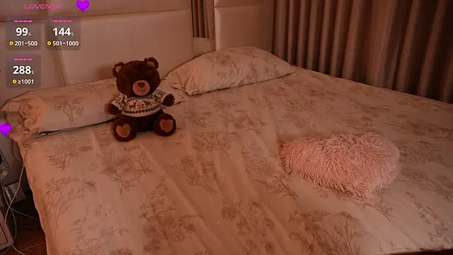 Lilly_Colins live sex cam