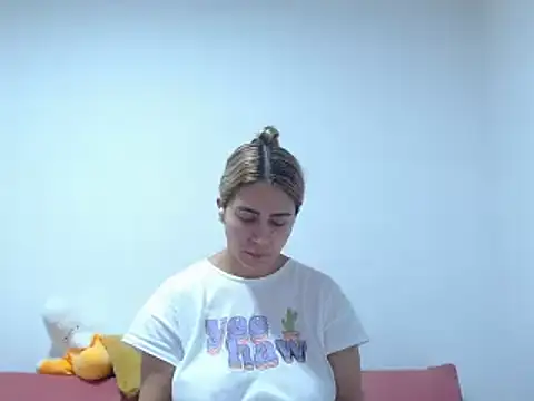 Lunazina's cam snapshot