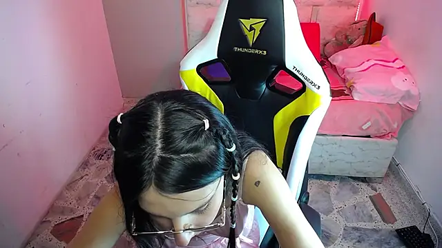 Little_bubu's cam snapshot