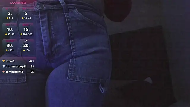 zoe_hugeboobs's cam snapshot