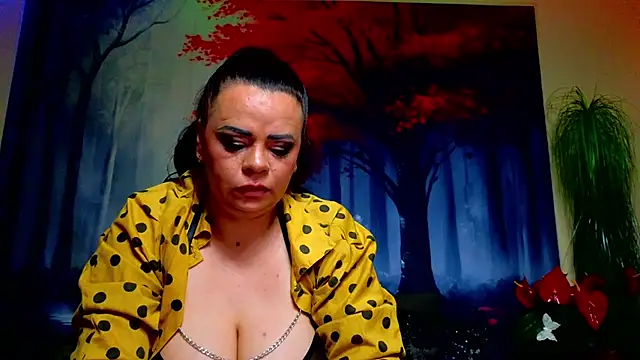 ElizabethEven's cam snapshot