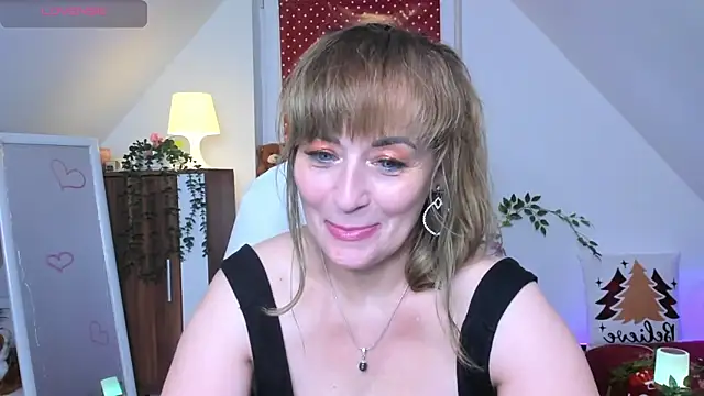 naughtymilane's cam snapshot