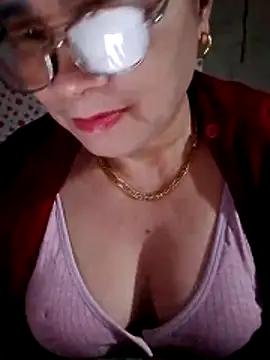 small-house123's cam snapshot