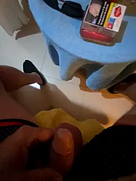 suizoloco76's cam snapshot