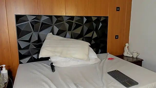 Wendy_Marchall's cam snapshot