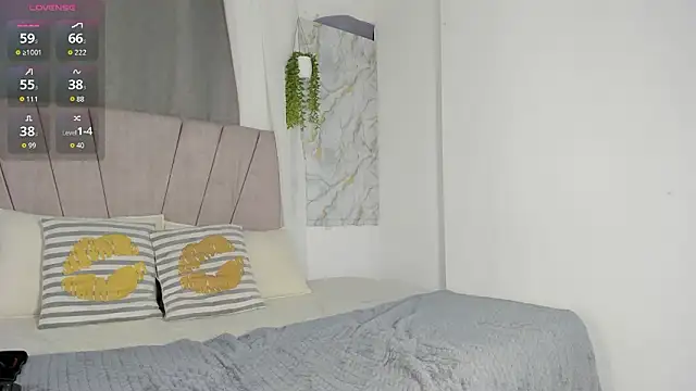 Elayha_28's cam snapshot