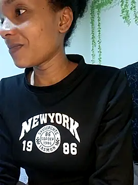 Ebony_love07's cam snapshot