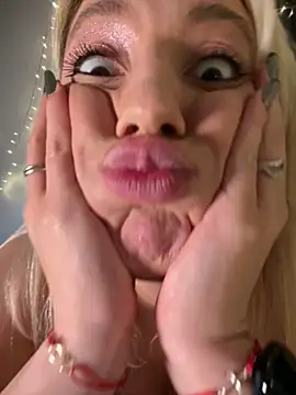 Ella_Charm live sex cam