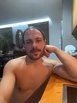 Adventurehotman live sex cam