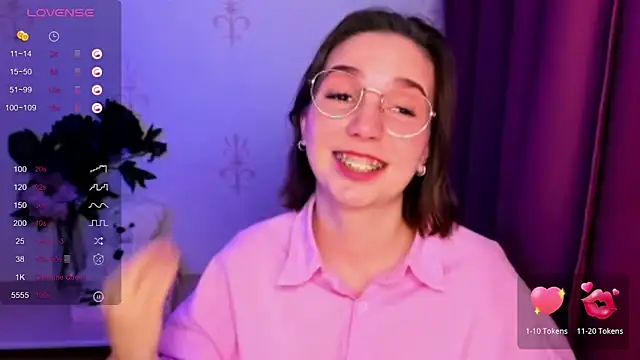 KindHazelHere_'s cam snapshot