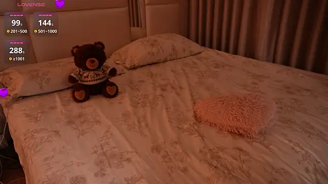 Lilly_Colins live sex cam