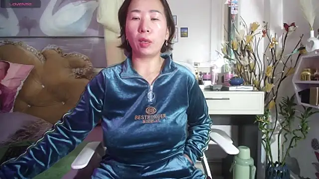 lyly_asian live sex cam