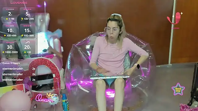 Skinygirl's cam snapshot