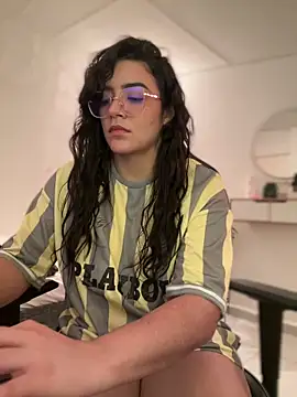 Lia_flowers's cam snapshot