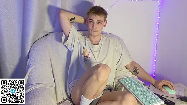 Julian_wins live sex cam